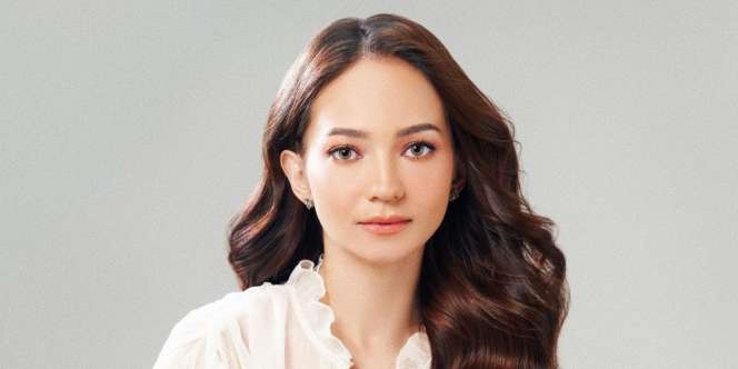Makeup Smooth dan Glowing, Enzy Storia Disebut Jadi Miranda Kerr Versi Lokal