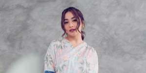 Tiru Makeup Kendall Jenner, Wajah Nikita Willy Tampil Fierce dan Glowing