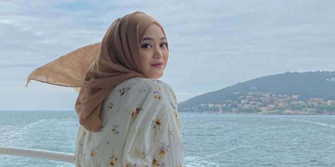 Detail Manis Dress Kebaya Putri Delina, Soft Nan Anggun