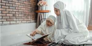 Peliharalah Keluarga dari Api Neraka dengan 4 Cara Menurut Alquran