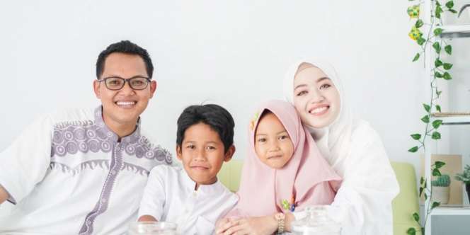 Pemberian Terbaik dari Orangtua untuk Anak Menurut Rasulullah