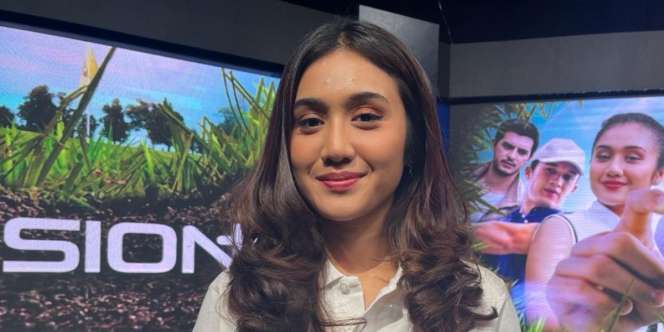 Potret Cantik Zulfa Maharani Tampil Trendi di Lapangan Golf