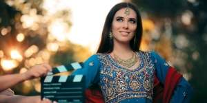 Sinopsis Table No.21, Film India Bergenre Thriller Psikologis Tentang Pasutri Terjebak dalam Permainan