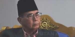 Kutip Ayat Quran, Pimpinan Ponpes Al Zaytun Beri Alasan Sejajarkan Shaf Sholat Berjamaah Pria dan Wanita