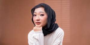Teknik Pakai Bulu Mata Palsu Biar Mata Langsung Tampak Cetar