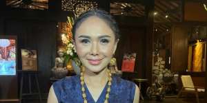 Selain Lendir, Ini Rahasia Awet Muda Yuni Shara