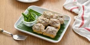 Bikin Tahu Bakso Rumahan, Dagingnya Lebih Terasa