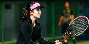 Potret Febby Rastanty Tampil Stunning Bermain Tenis, Netizen Salfok Sama Bagian Ini: 'Tenis tapi Bukan Tiba-tiba'
