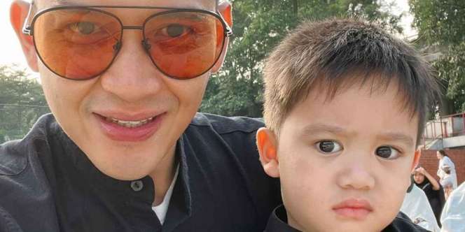Ikut Sholat Idul Adha, Lihat Potret Gemas Para Anak Selebritis