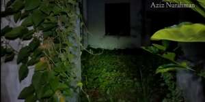 Rumah Kosong Belasan Tahun Ini Bikin Warga Sekitar Takut, Ternyata Ada Sosok Seram yang Jadi Penghuni!