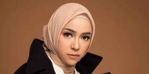 Soft Glam Makeup Aryani Fitria, Look Classy dan Bernuansa Mewah