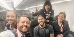 Tetap Sabar Saat Pesawat Delay 18 Jam, Endingnya Jadi Satu-satunya Penumpang, Dapat Kursi First Class Gratis bak Naik Jet Pribadi