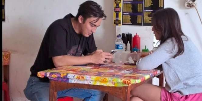 Rendy Kjaernett Ngaku Selingkuh, Syahnaz Sadiqah Asyik Main Tenis Bareng Suami