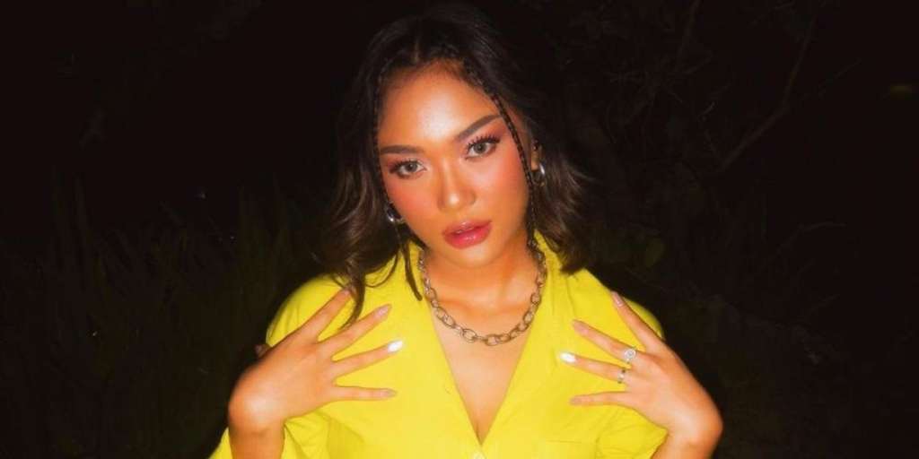 Potret Sederet Artis Yang Memiliki Kulit Eksotis Bukti Cantik Tak Potret Sederet Artis Yang Memiliki Kulit Eksotis Bukti Cantik Tak