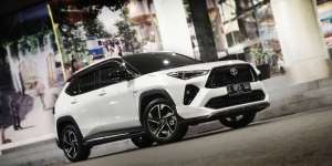 Seberapa Laris Yaris Cross Hybrid?
