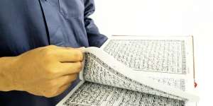 Memahami Quran Sebagai Sumber Hukum Islam yang Pertama