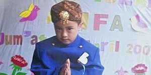 Bocah ini Anak Artis & Ustaz Ternama, Ayahnya Wafat, Rumah Dibakar Orang, Kini Jadi Aktor Ganteng dan Top Abis, Ini Potretnya