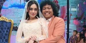 Sederet Pria yang Kepincut Pesona Celine Evangelista, Ada Ariel NOAH 