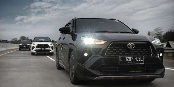 Rasanya Jadi Penumpang Yaris Cross Hybrid Si Model Paling Mahal