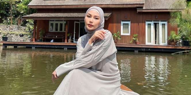 Dara Arafah Tampil dengan Makeup Bold, Warganet 'Cewek Aja Naksir'