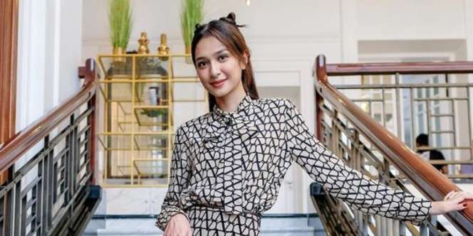 Riasan Makeup No Makeup Mikha Tambayong Hasilnya Smooth Banget