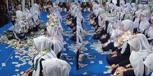 Momen Unik Saweran Kelulusan Santri: The Real Mandi Uang