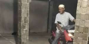 Santai Pulang ke Rumah, Ayah Lupa 2 Anaknya Tertinggal di Masjid