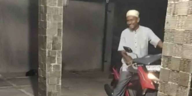 Santai Pulang ke Rumah, Ayah Lupa 2 Anaknya Tertinggal di Masjid