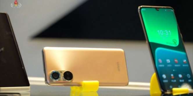 Korea Utara Pamer Smartphone Baru Mirip Samsung Galaxy, Ternyata Tak Bisa Internetan, Lihat nih Bentuknya