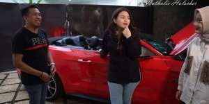 Perdana Ngonten di Youtube Tanpa Hijab, Nathalie Holscher Pamer Mobil Sport Baru Miliknya