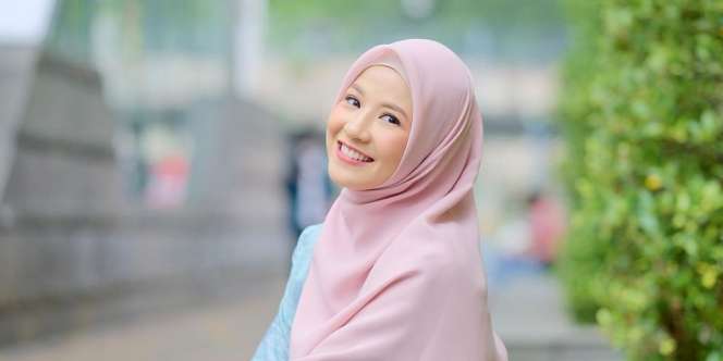 Latihan Tenis, Lihat Aksi Natasha Rizky Tetap Tampil Berbusana Syar'i