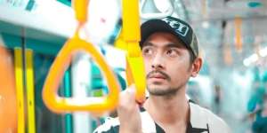 Arya Saloka Merinding Saat Camping di Depan Rumah, Ada Suara Aneh, Endingnya Bikin Kesal
