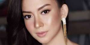 Inspirasi Foxy Eye Makeup Karina Nadila, Wajah Jadi Lebih Tegas