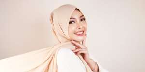 Pilih Warna Tepat untuk Kontur Hidung, Look Makeup Jadi Tampak Natural