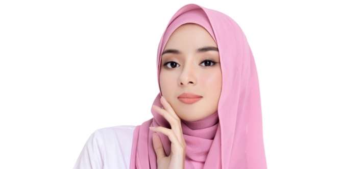 Cukup Pakai 3 Produk, Riasan Bibir Tahan Seharian 