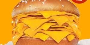 Burger dengan Isi 20 Lapis Keju Bikin Geger Thailand