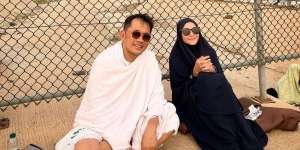 Zaskia Ungkap Hanung Bramantyo Lupa Mandi Saat ke Kantor