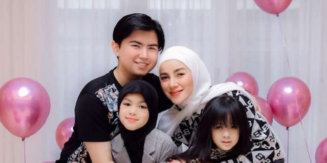 Deretan Potret Putri Olla Ramlan yang Cantik Berhijab