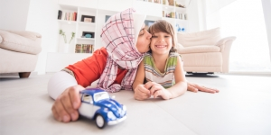 Rutin Lakukan Floor Time, Maksimalkan Perkembangan Motorik Anak