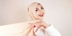 Hijab Anti Meleyot Seharian Hanya dengan 2 Produk