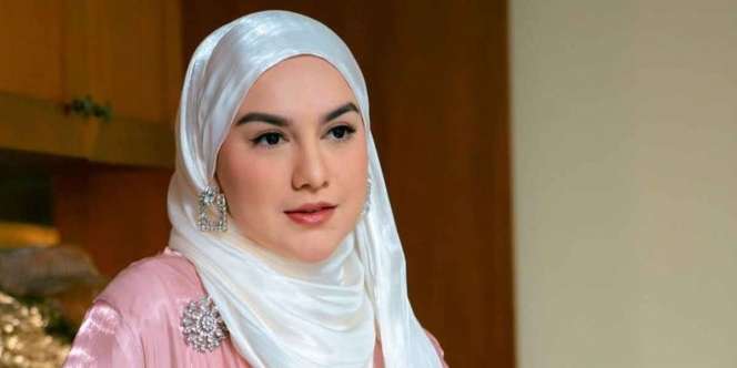 Makeup Fresh Irish Bella, Hanya Pakai 5 Produk