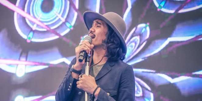 5 Aksi Duta Sheila On 7 Gantikan The 1975 di We The Fest Bikin Heboh
