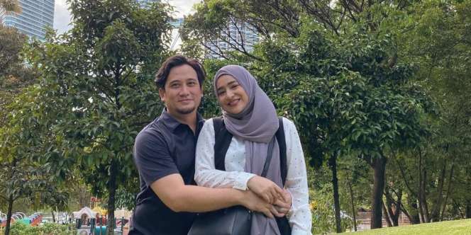 8 Pasfoto Artis, Paras Cindy Fatikasari Bikin Salfok
