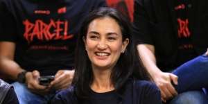 Atiqah Hasiholan Jadi Photo Journalist di Film 'The Parcel'