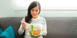 Syarat Aman Makan Salad Saat Hamil, Biar Tak Berdampak Buruk 