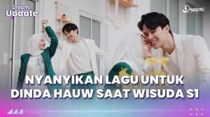 Rey Mbayang saat Wisuda S1, Bikin Heboh Nyanyikan Lagu untuk Dinda Hauw