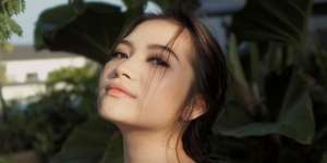 Kulit Kering dan Sensitif, Intip Skincare Selebgram Stephanie Rose