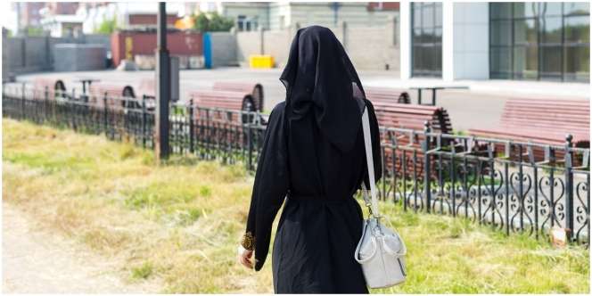 Hati-Hati! Inilah 3 Perbuatan yang Datangkan Dosa Jariyah bagi Kaum Perempuan Beserta Dalilnya