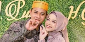 Potret Pertunangan Putri Isnari DA, Sosok Sang Suami Jadi Sorotan Beri Uang Panai Rp2 M