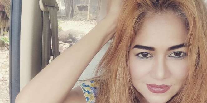 Kabar Terbaru Sally Marcellina, Artis Cantik di Film Warkop DKI, Kini Jualan Baju di Pinggir Jalan